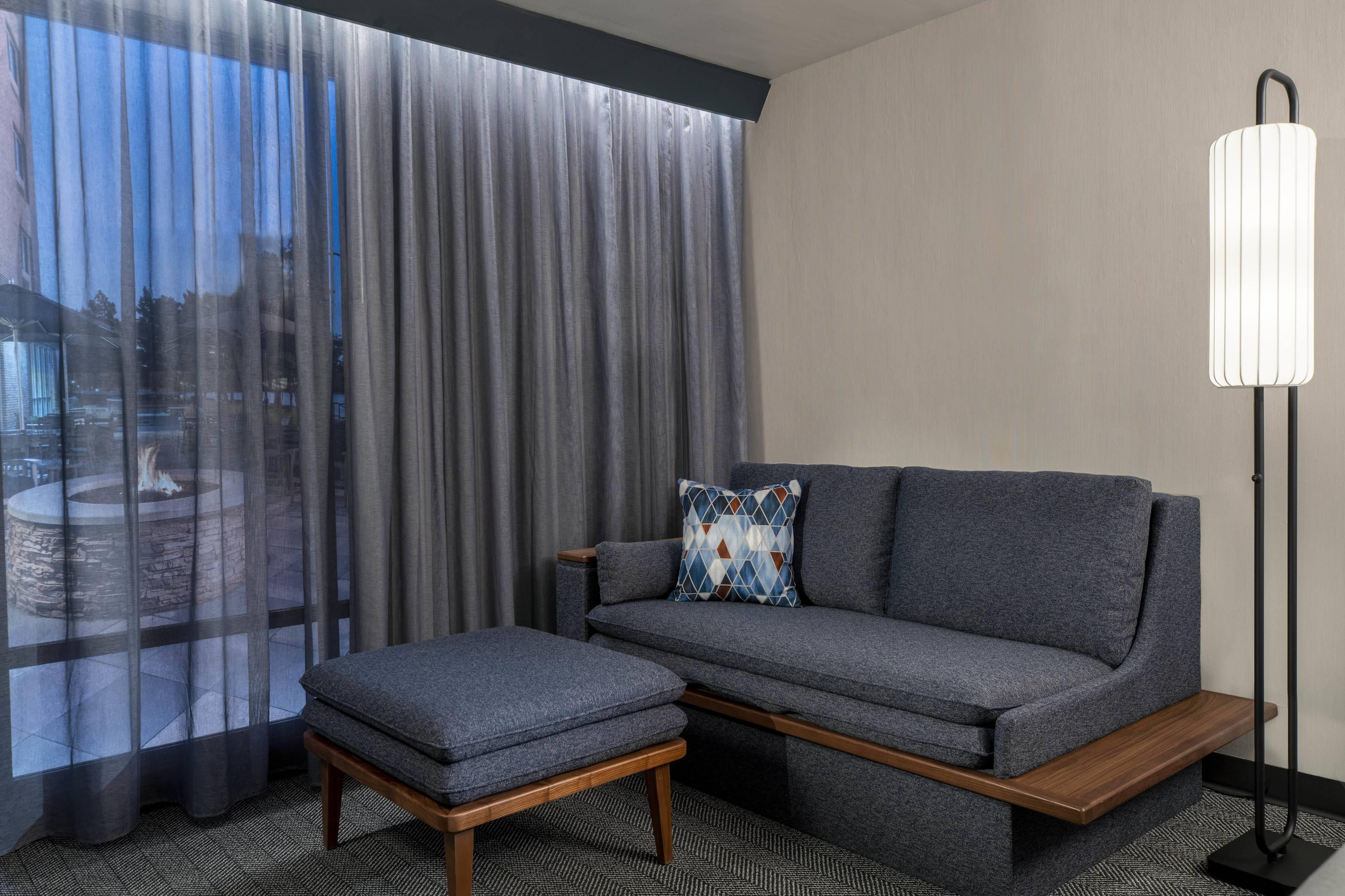 Courtyard By Marriott San Diego Miramar Exterior photo